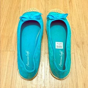 AE Blue ribbon flat shoes